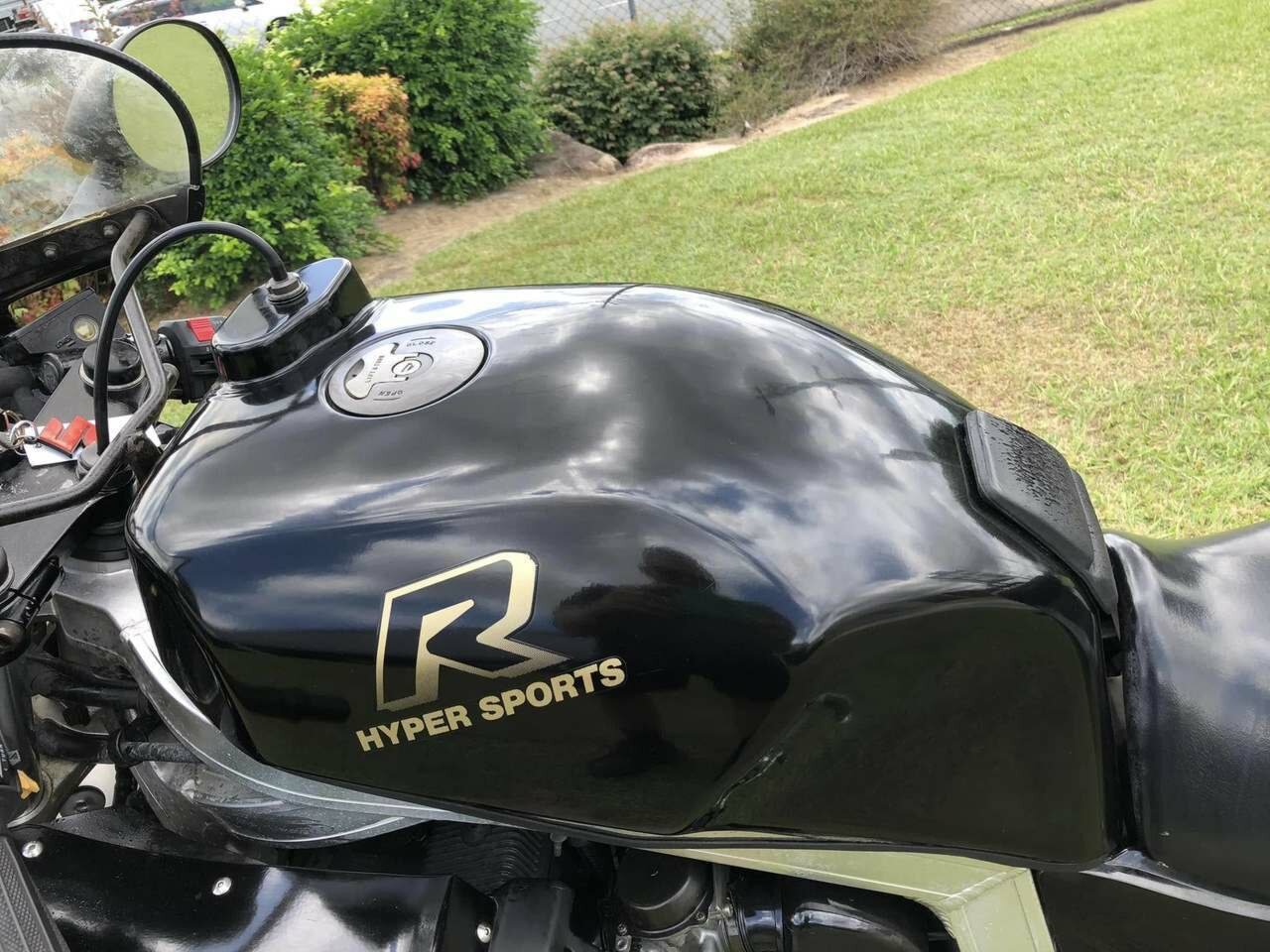 1988 SUZUKI GSXR 1100 ROAD