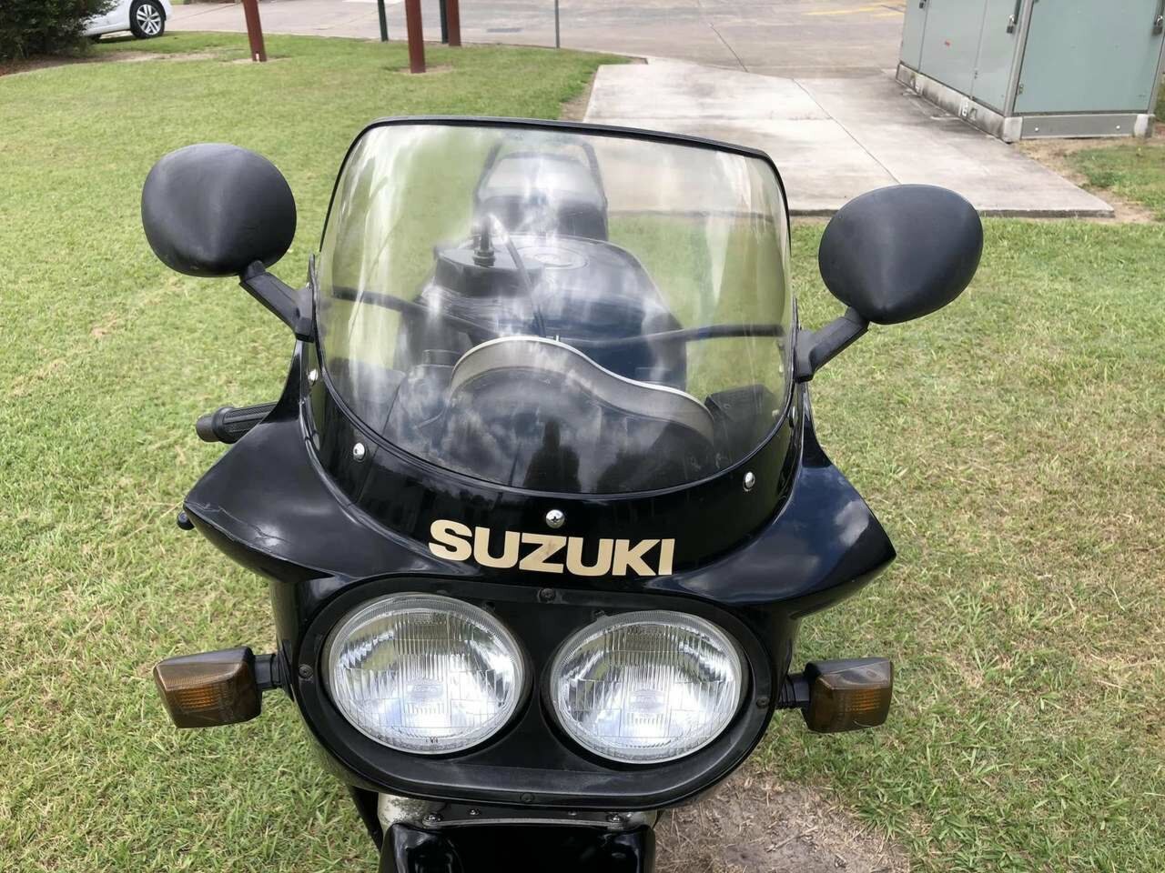 1988 SUZUKI GSXR 1100 ROAD