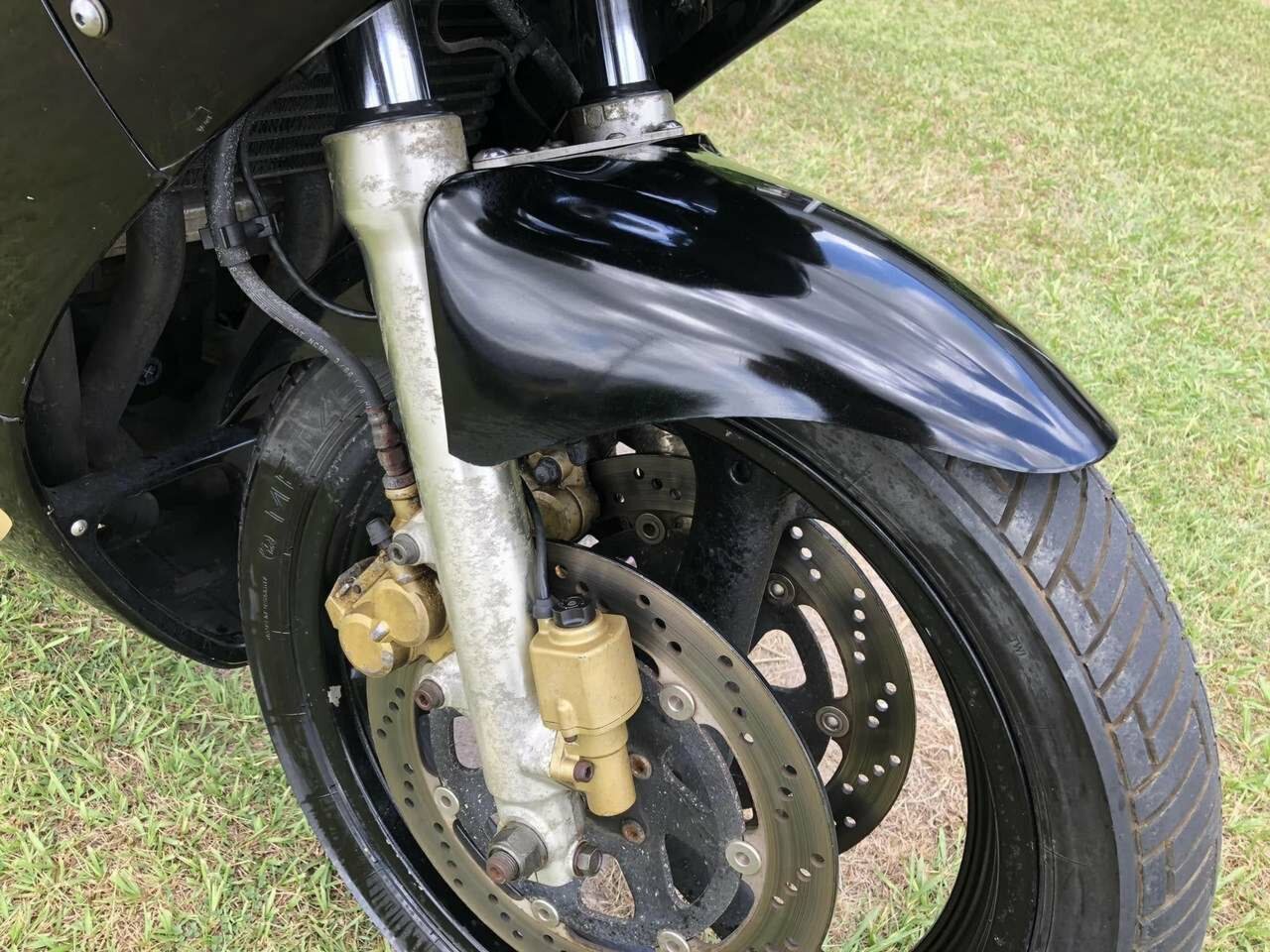1988 SUZUKI GSXR 1100 ROAD
