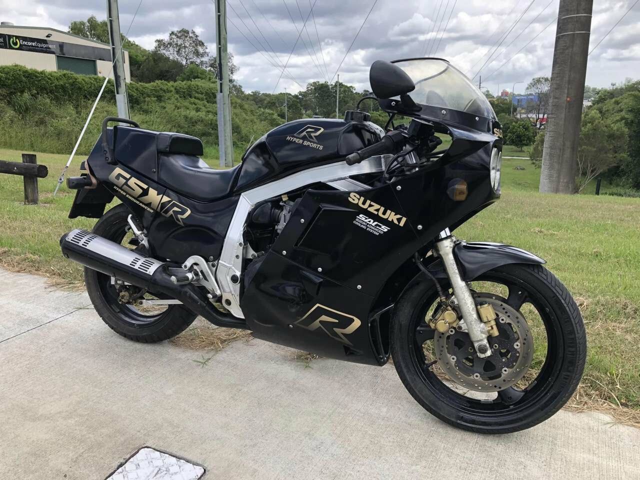 1988 SUZUKI GSXR 1100 ROAD