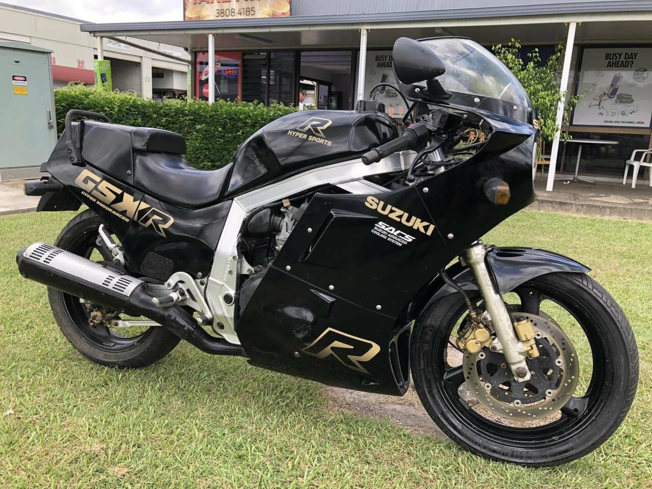 1988 SUZUKI GSXR 1100 ROAD