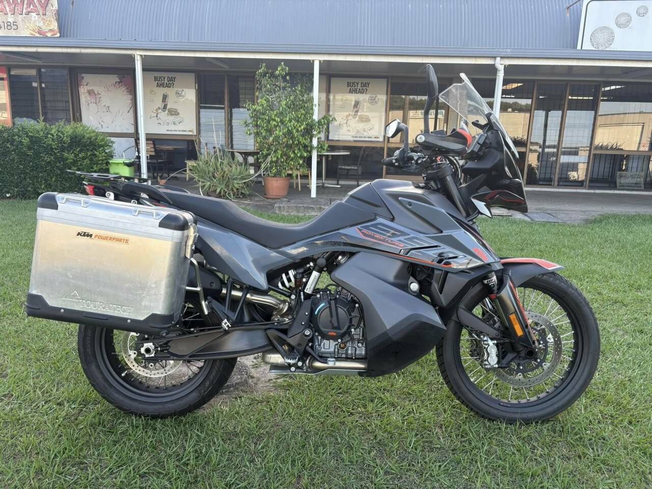 2021 KTM 890 ADVENTURE DUAL SPORTS