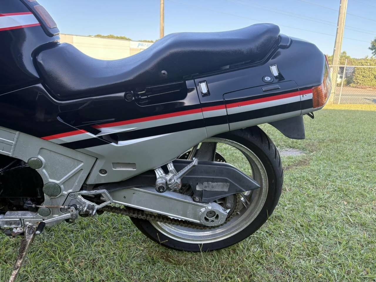 1989 KAWASAKI ZX-10 (ZX1000B) ROAD