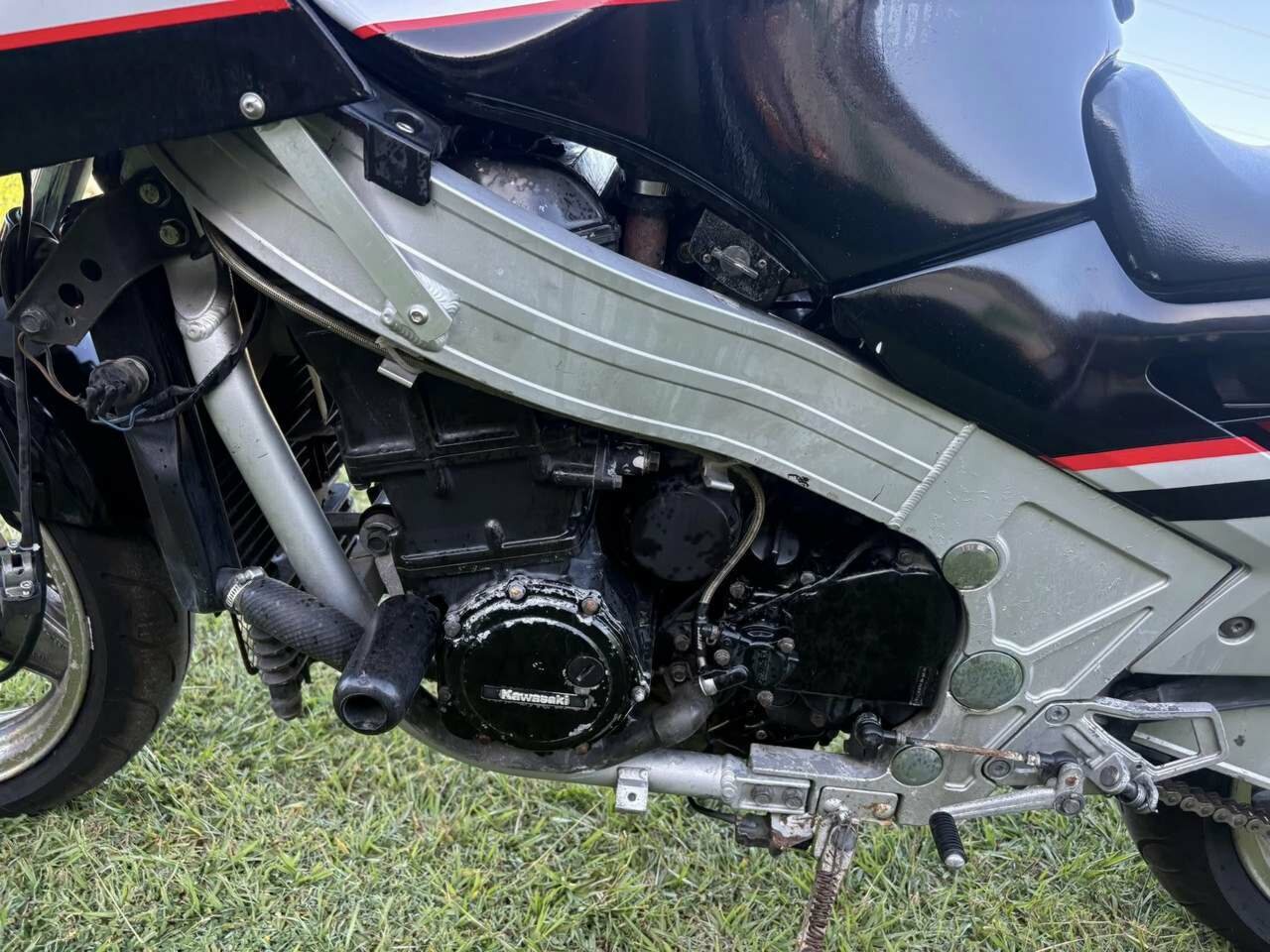 1989 KAWASAKI ZX-10 (ZX1000B) ROAD
