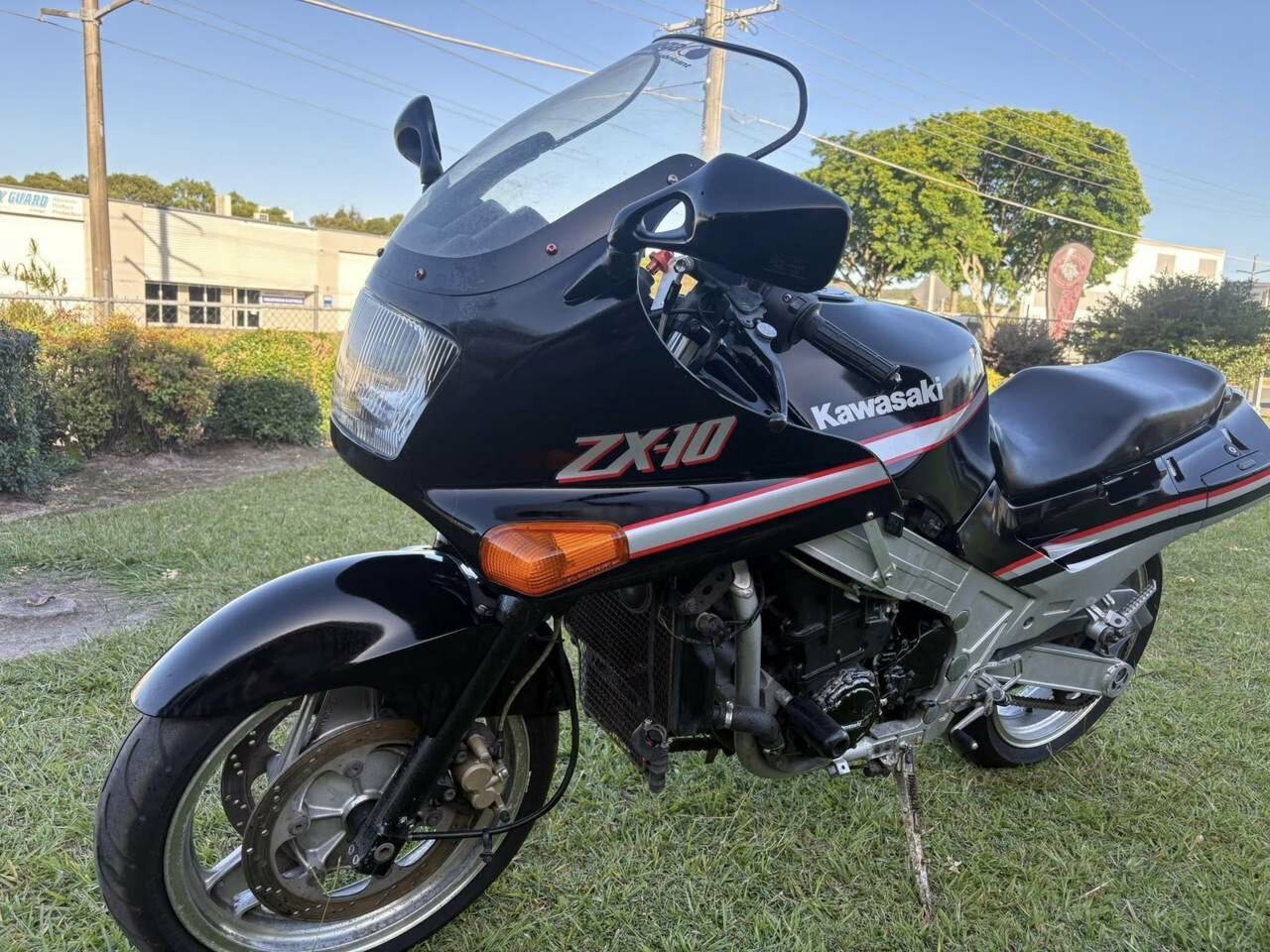 1989 KAWASAKI ZX-10 (ZX1000B) ROAD