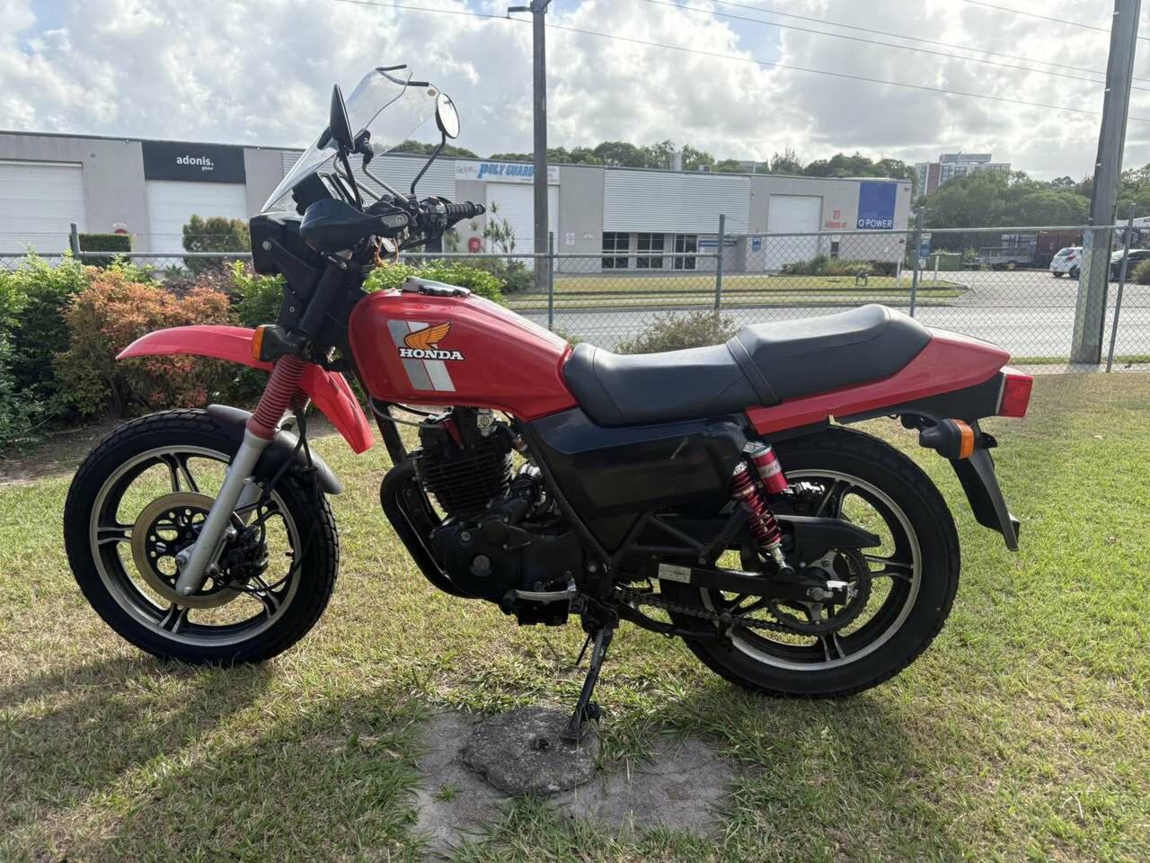 1986 SUZUKI RM125 MOTOCROSS
