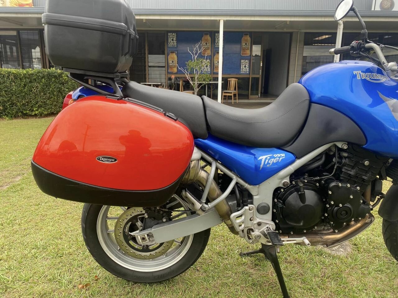 2006 TRIUMPH TIGER 955i DUAL SPORTS 
