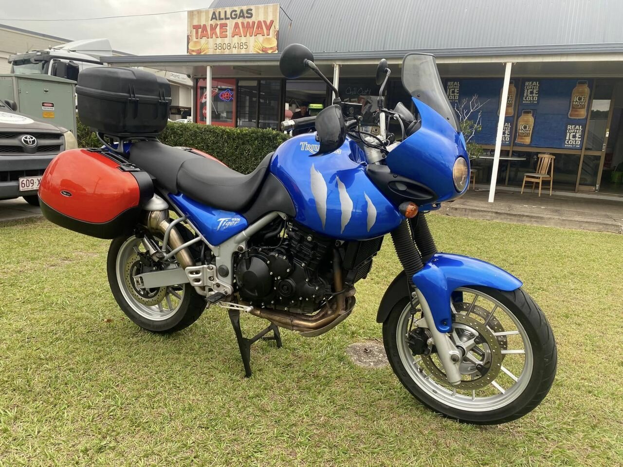 2006 TRIUMPH TIGER 955i DUAL SPORTS 