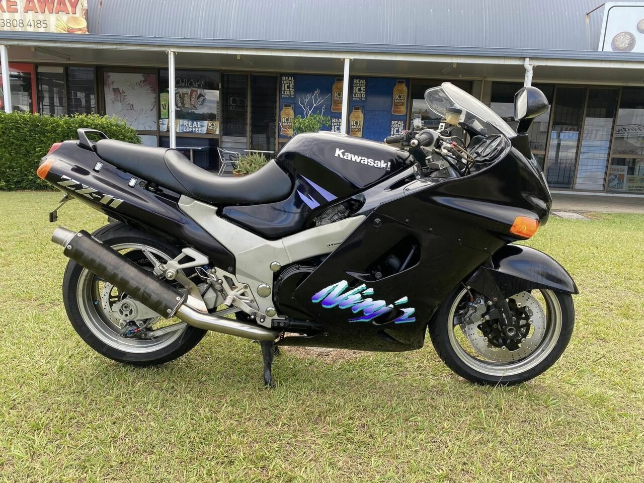 1995 KAWASAKI ZZR1100 ROAD