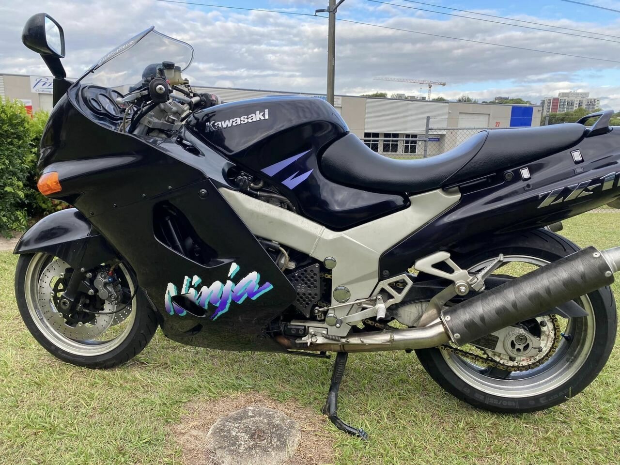 1995 KAWASAKI ZZR1100 ROAD