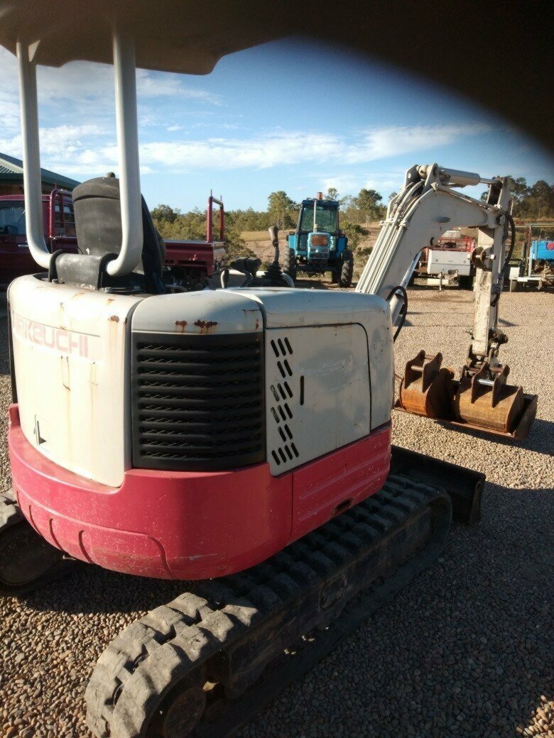 TAKEUCHI TB20R EXCAVATOR