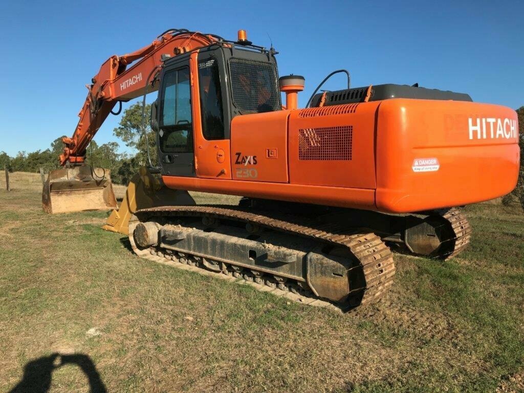 2006 HITACHI ZAXIS 230LC