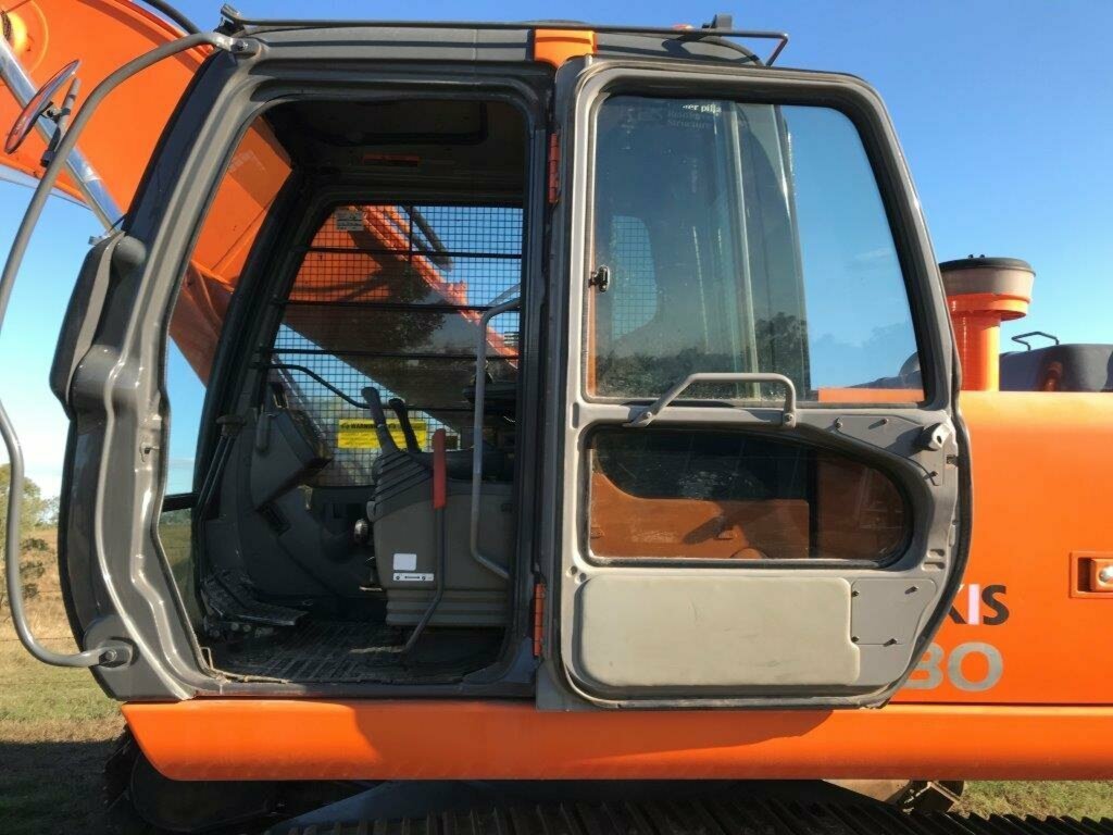 2006 HITACHI ZAXIS 230LC