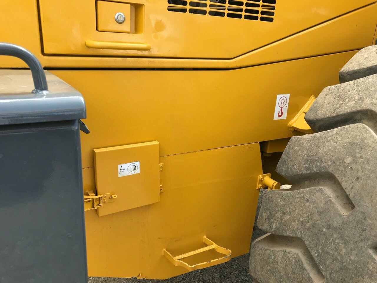 1998 KOMATSU WA420-3A