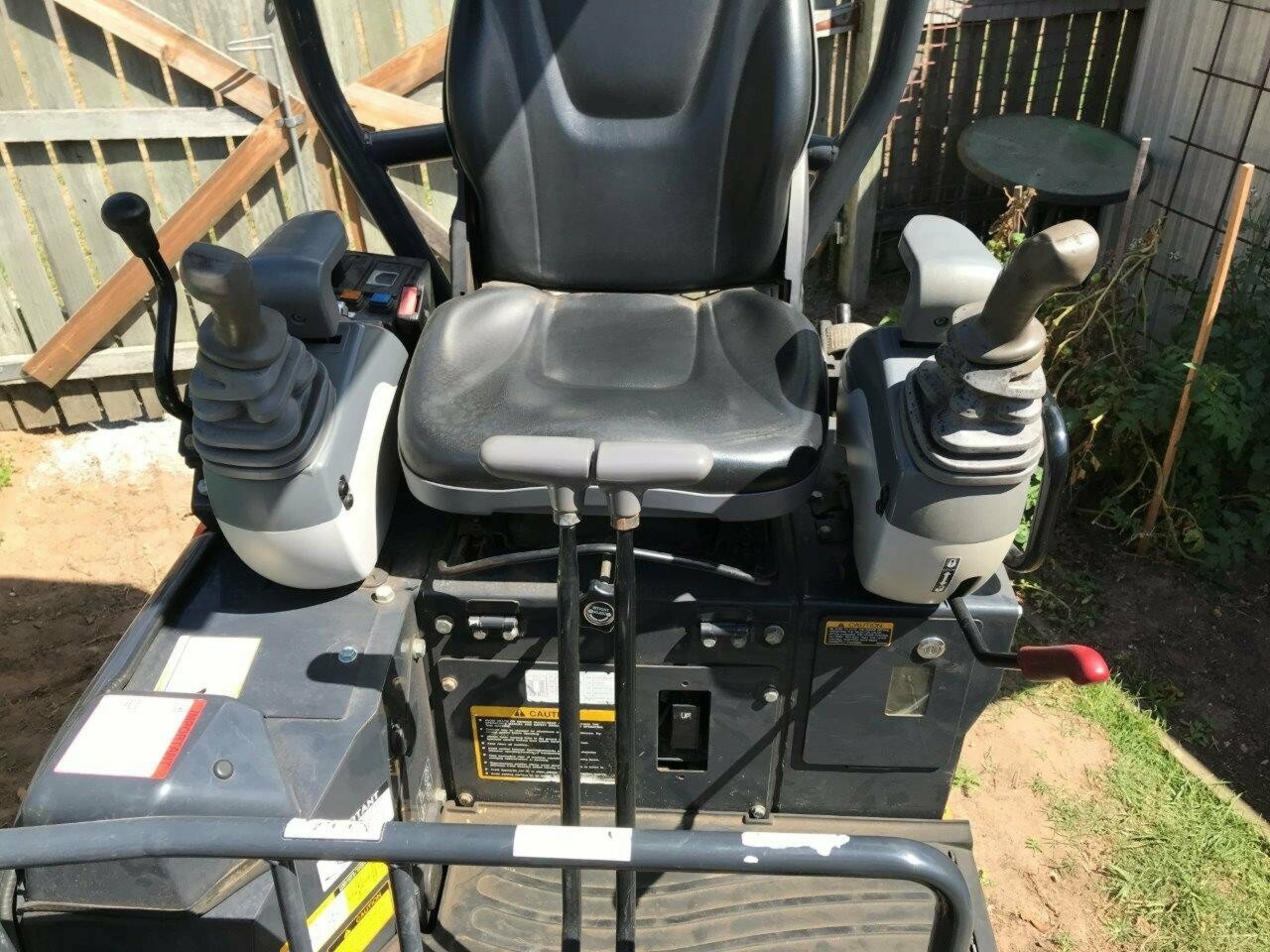 2017 HITACHI ZX17U-5