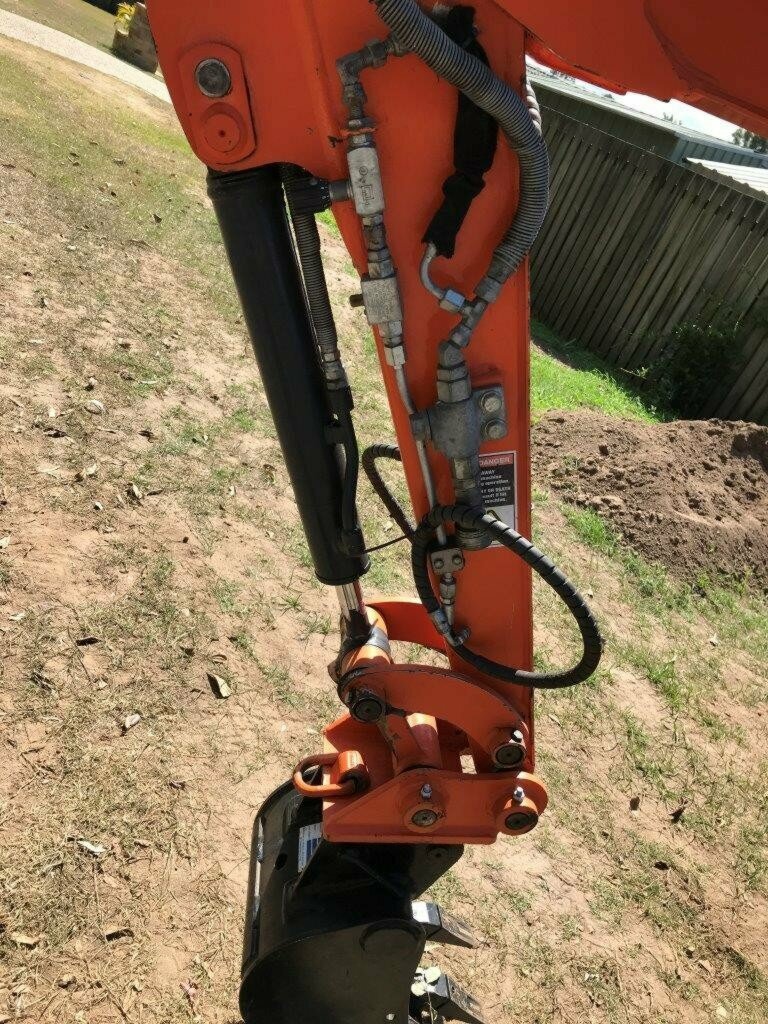 2017 HITACHI ZX17U-5