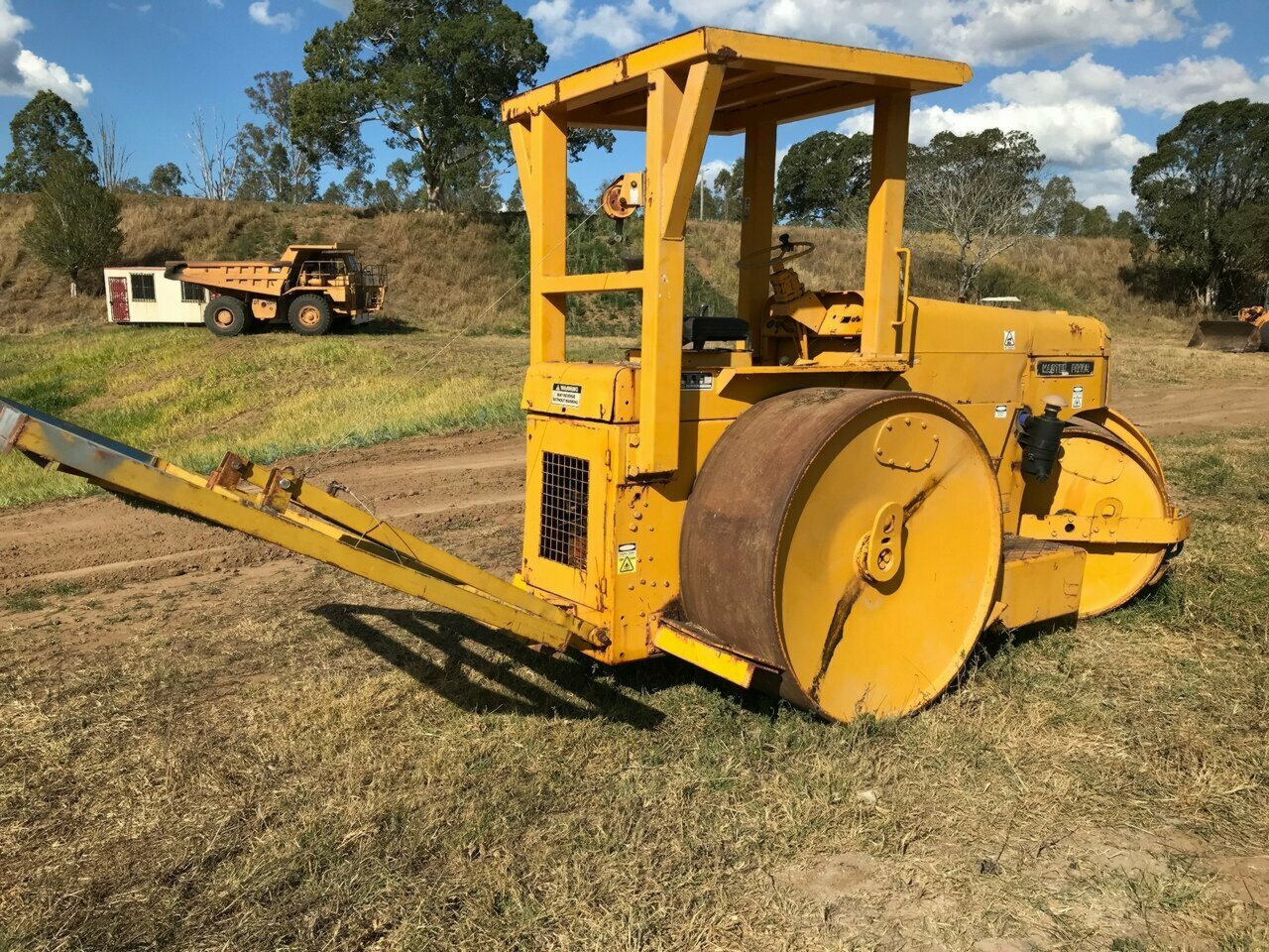MACDONALD MASTER PAVIOR 3-POINT ROLLER