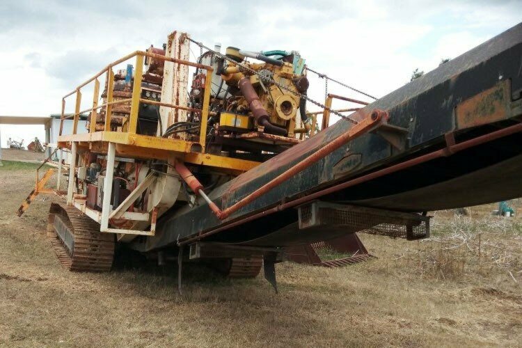 SHENYANG SYMONS 4 1/4 (51 INCH) CORE CRUSHER