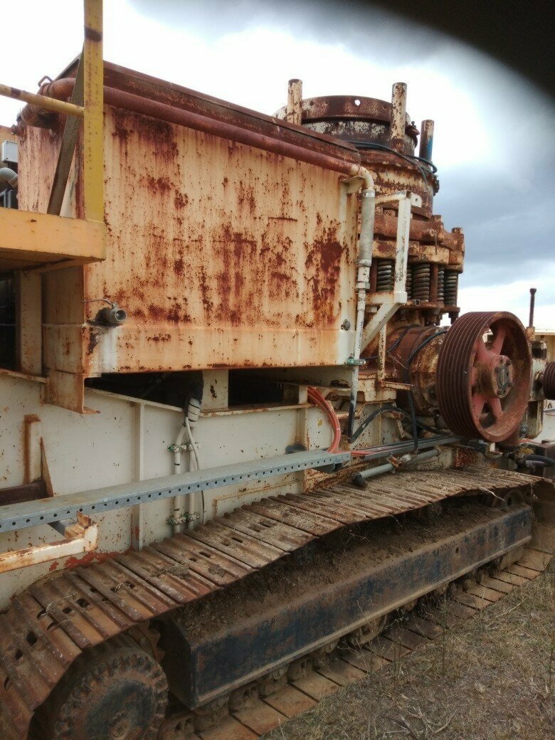 SHENYANG SYMONS 4 1/4 (51 INCH) CORE CRUSHER