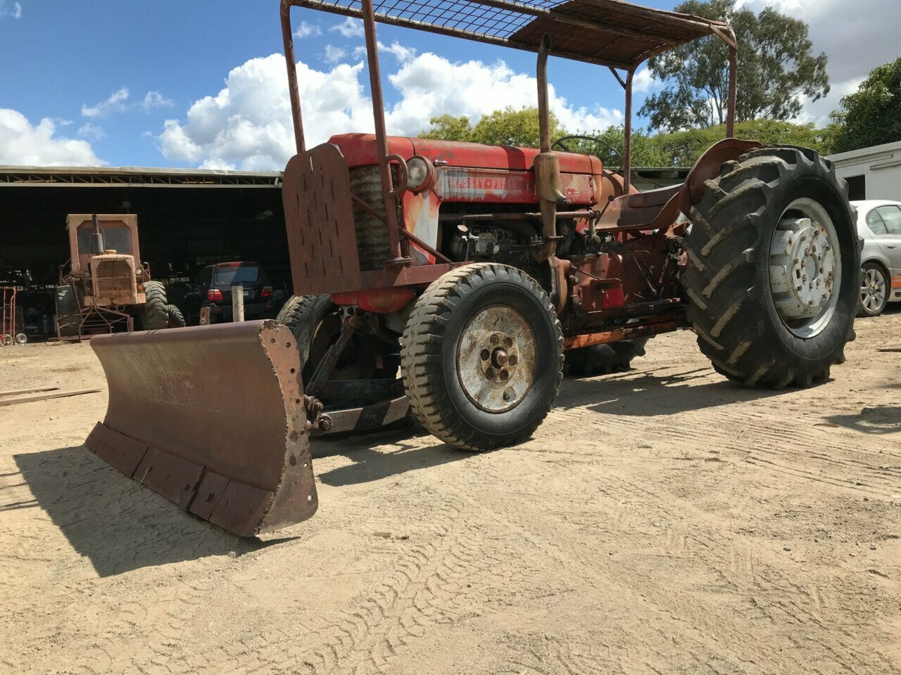 MASSEY FERGUSON 65