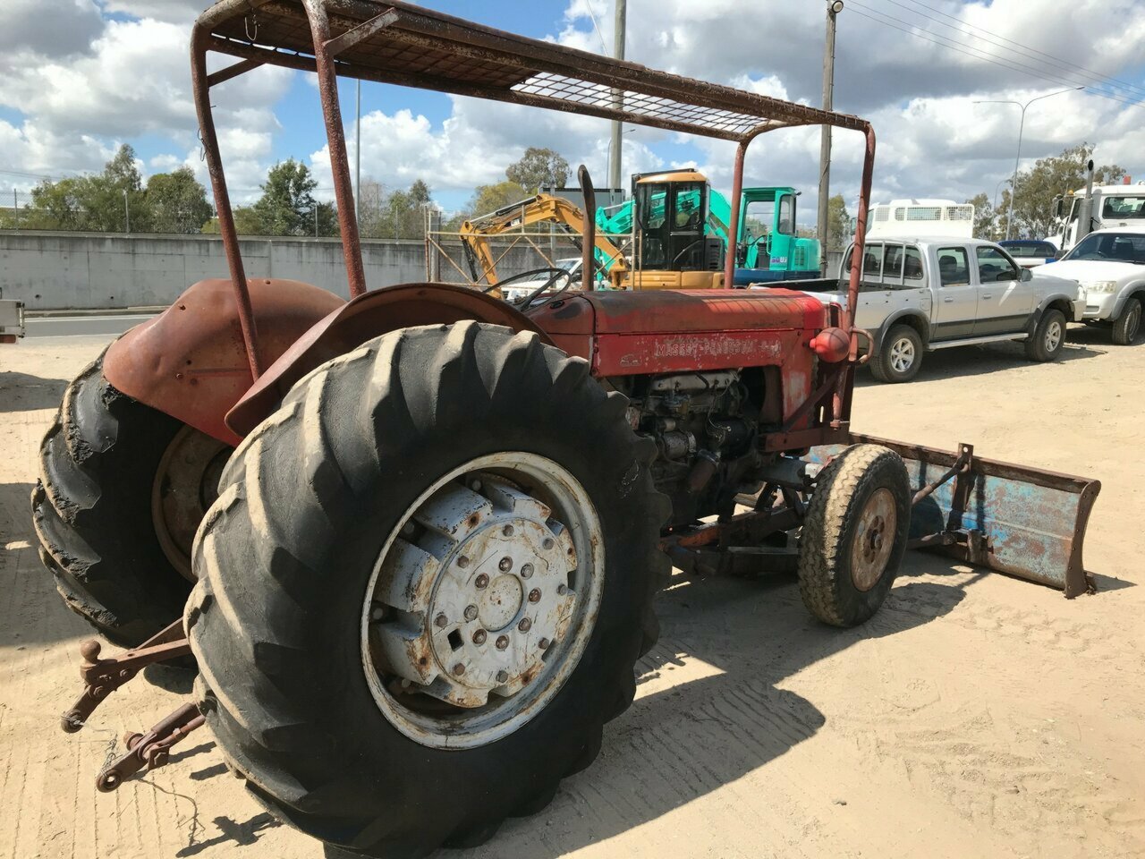MASSEY FERGUSON 65