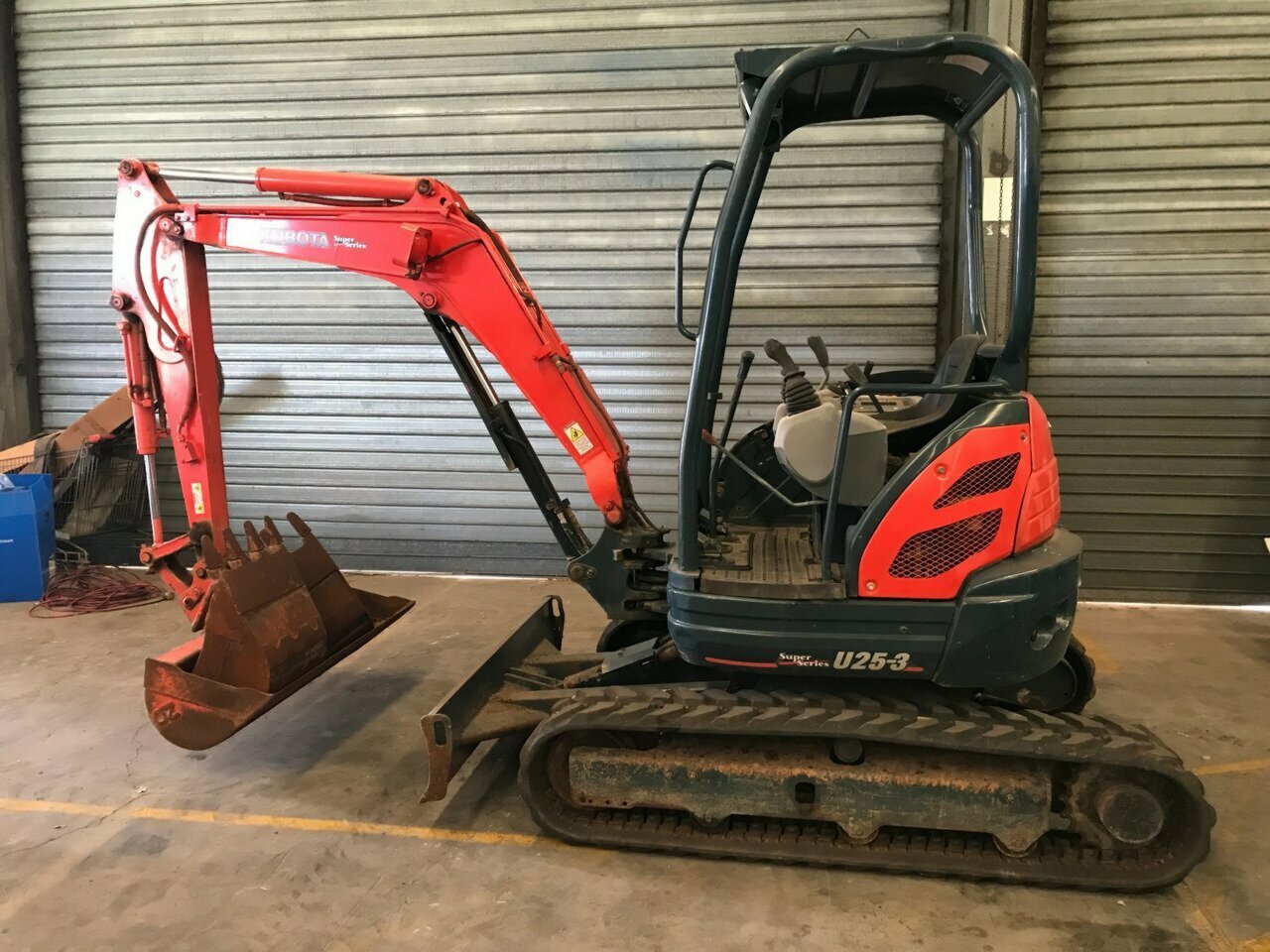 KUBOTA U25