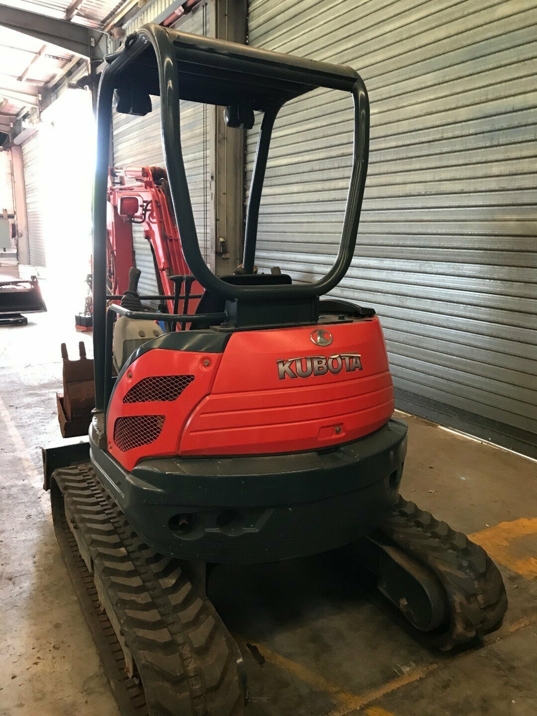 KUBOTA U25