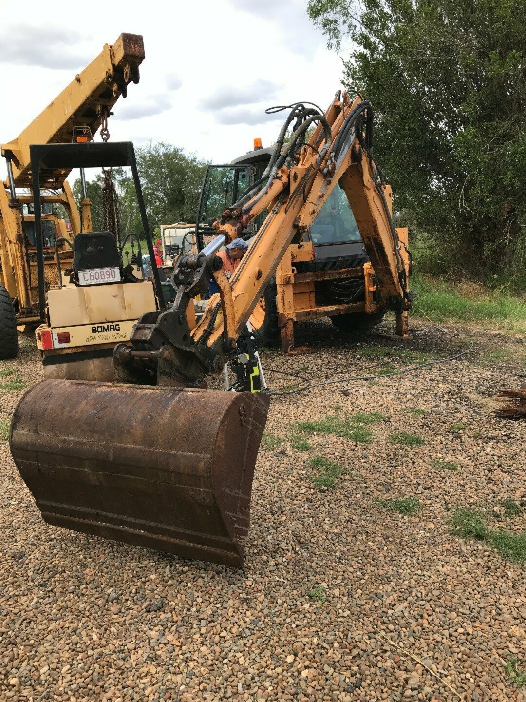 CASE 590 SUPER R SERIES 3