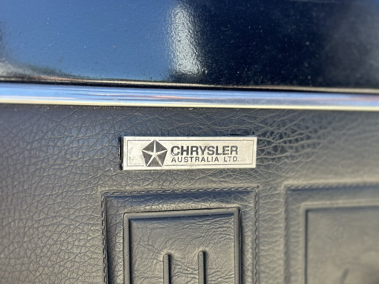 1975 CHRYSLER VALIANT VJ 5 SP MANUAL 2D UTILITY