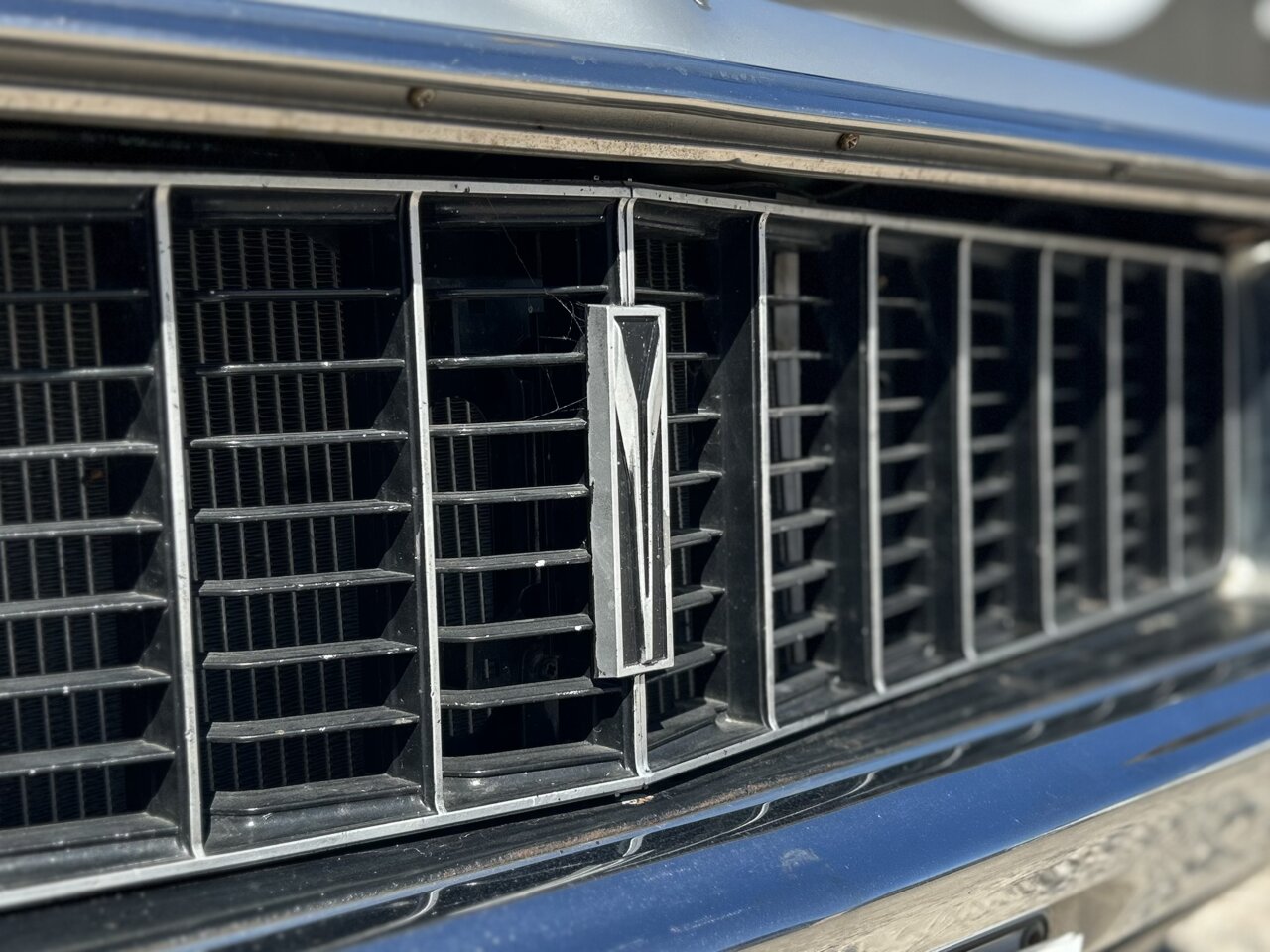1975 CHRYSLER VALIANT VJ 5 SP MANUAL 2D UTILITY