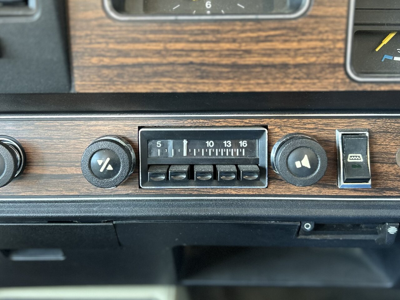 1978 HOLDEN HZ PREMIER 3 SP AUTOMATIC 4D SEDAN