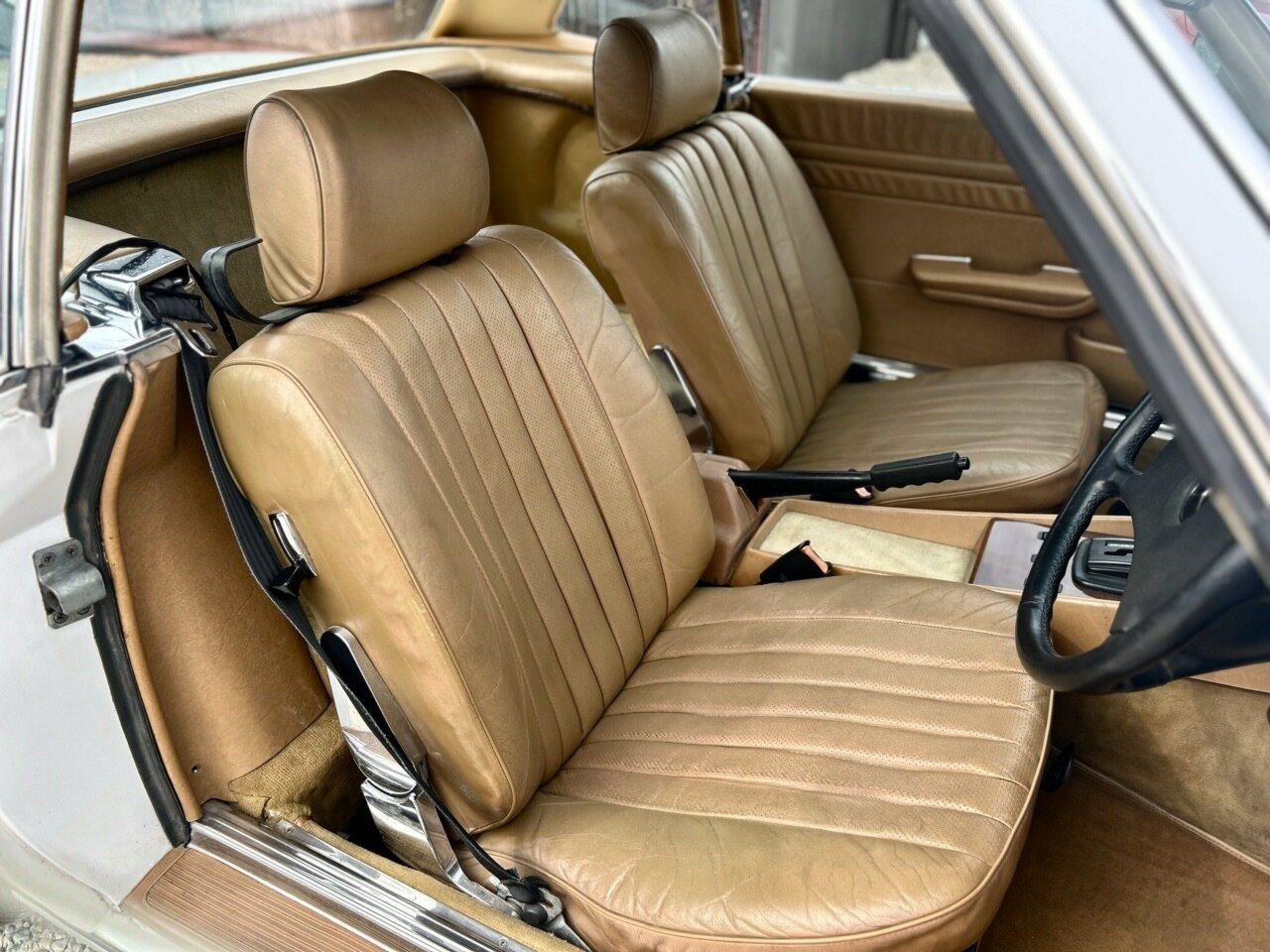 1982 MERCEDES-BENZ 380 SL COUPE