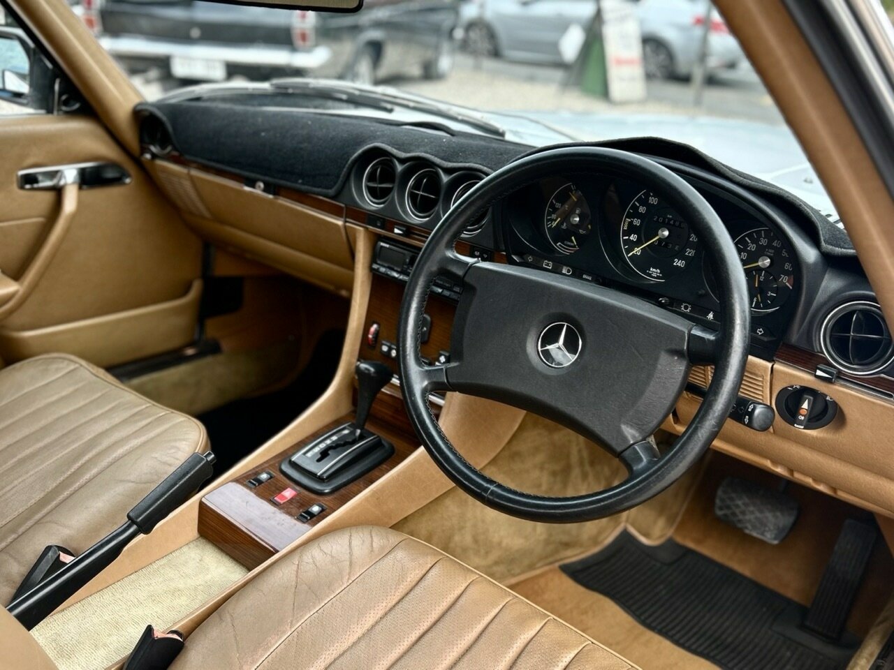1982 MERCEDES-BENZ 380 SL COUPE