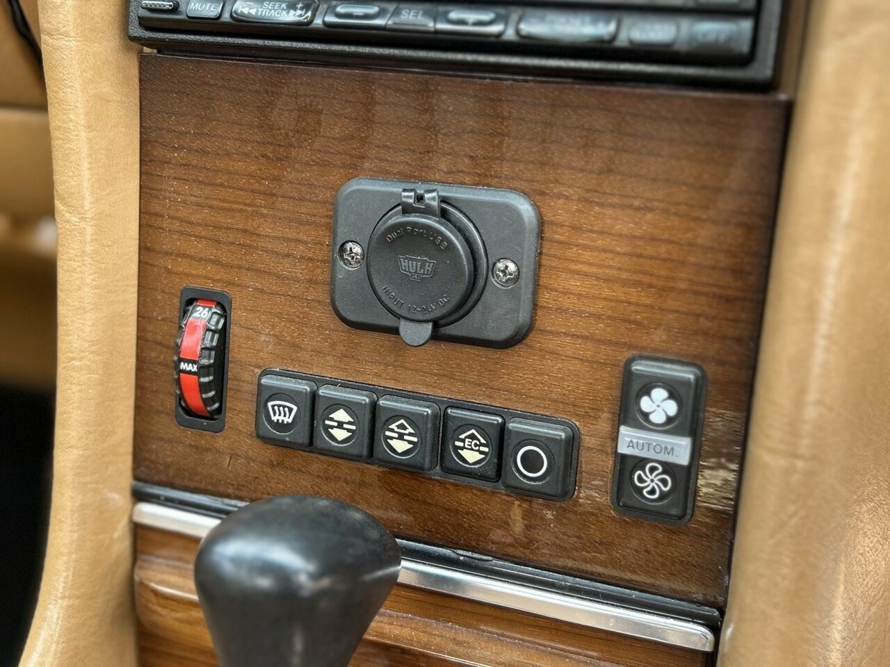 1982 MERCEDES-BENZ 380 SL COUPE