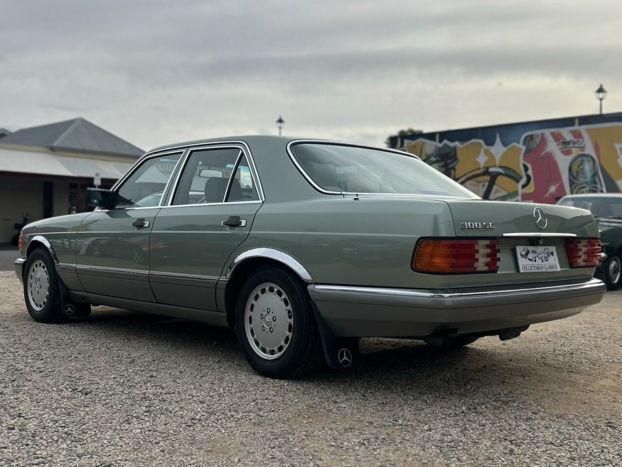 1988 MERCEDES-BENZ 300SE W126 4 SP AUTOMATIC 4D SEDAN