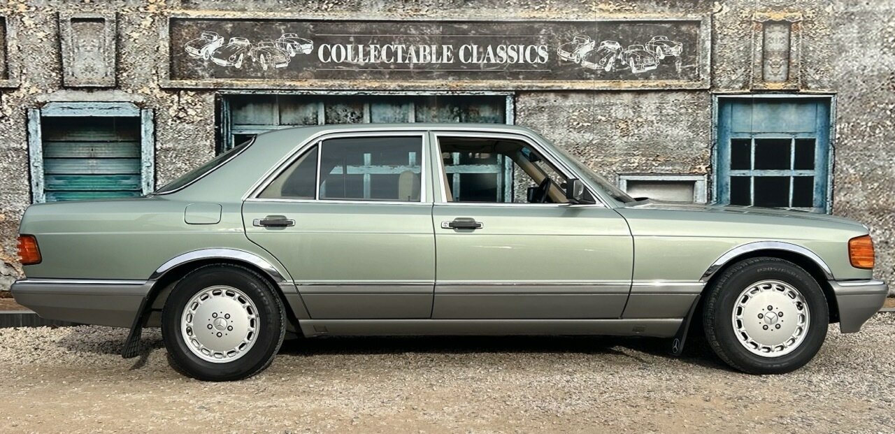 1988 MERCEDES-BENZ 300SE W126 4 SP AUTOMATIC 4D SEDAN