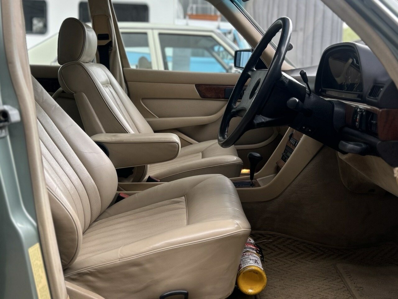1988 MERCEDES-BENZ 300SE W126 4 SP AUTOMATIC 4D SEDAN