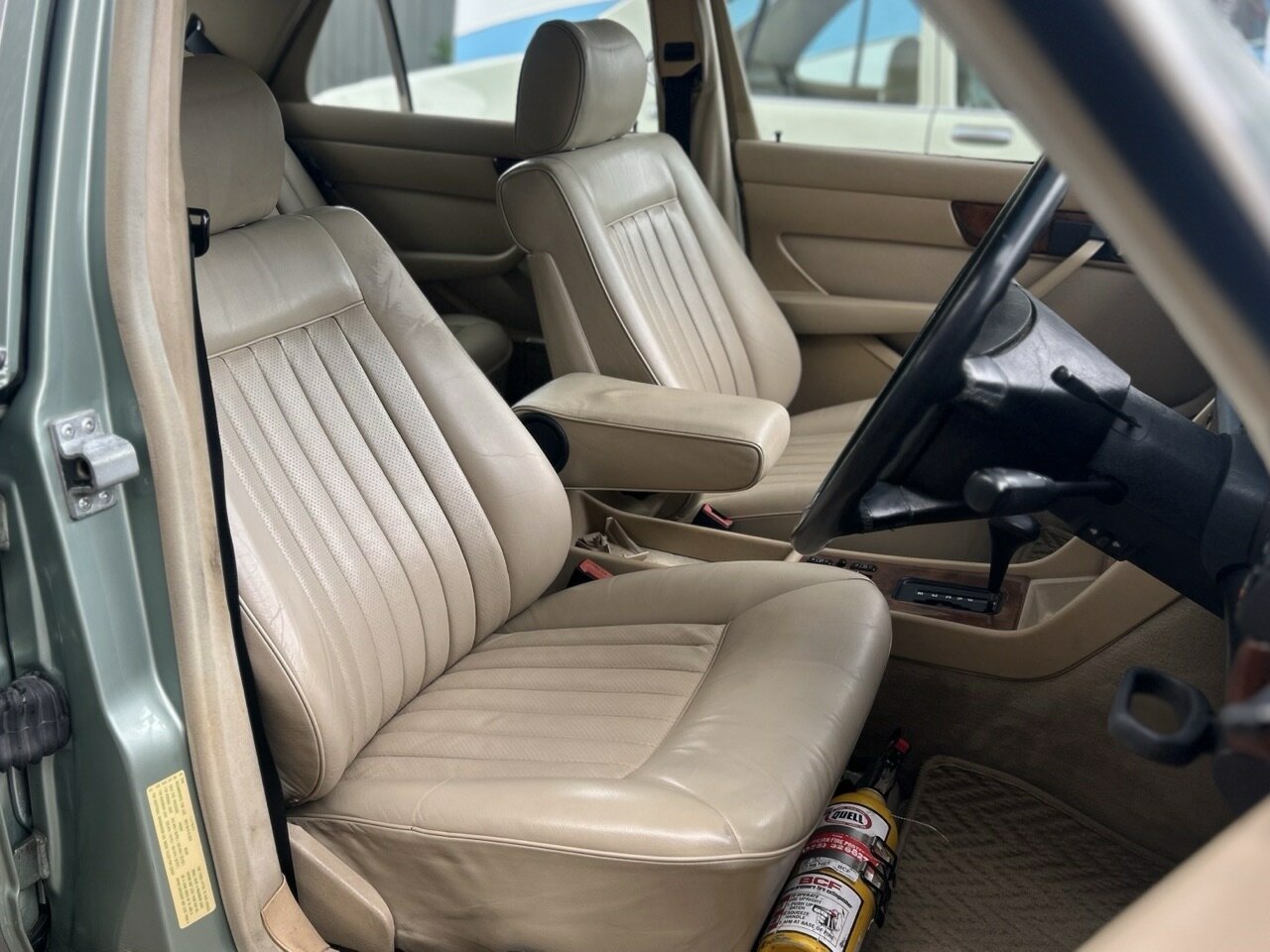 1988 MERCEDES-BENZ 300SE W126 4 SP AUTOMATIC 4D SEDAN