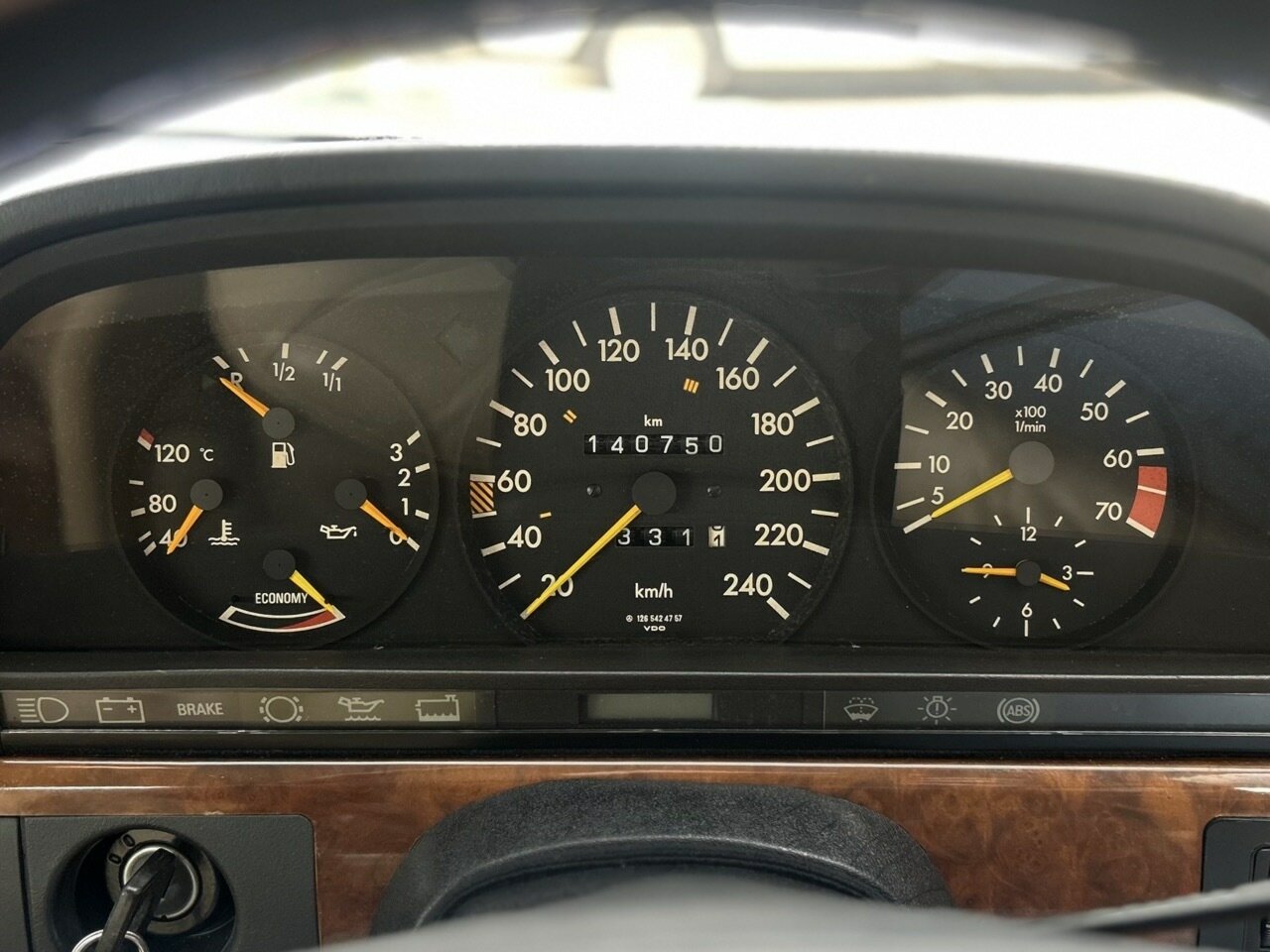 1988 MERCEDES-BENZ 300SE W126 4 SP AUTOMATIC 4D SEDAN