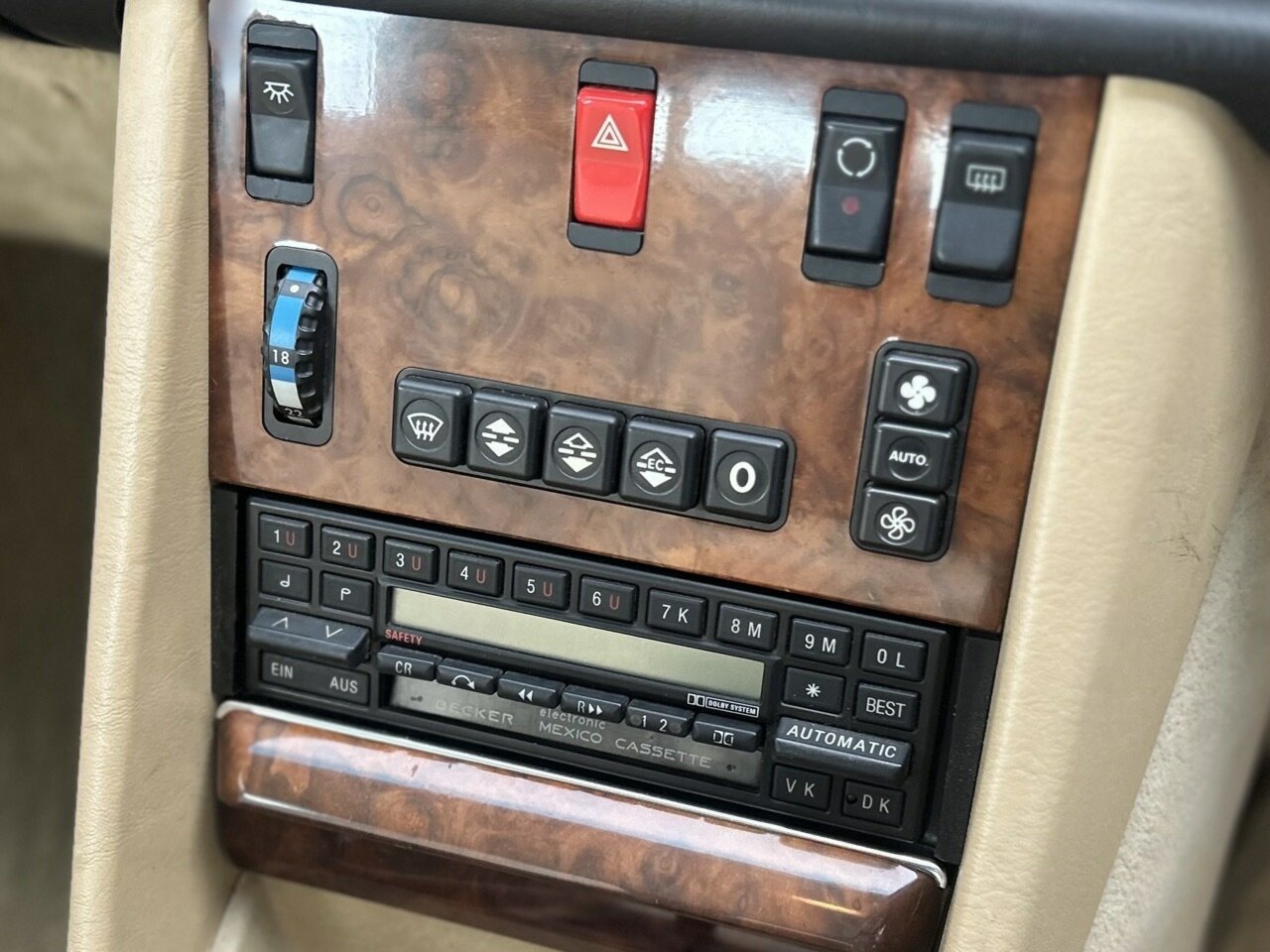 1988 MERCEDES-BENZ 300SE W126 4 SP AUTOMATIC 4D SEDAN
