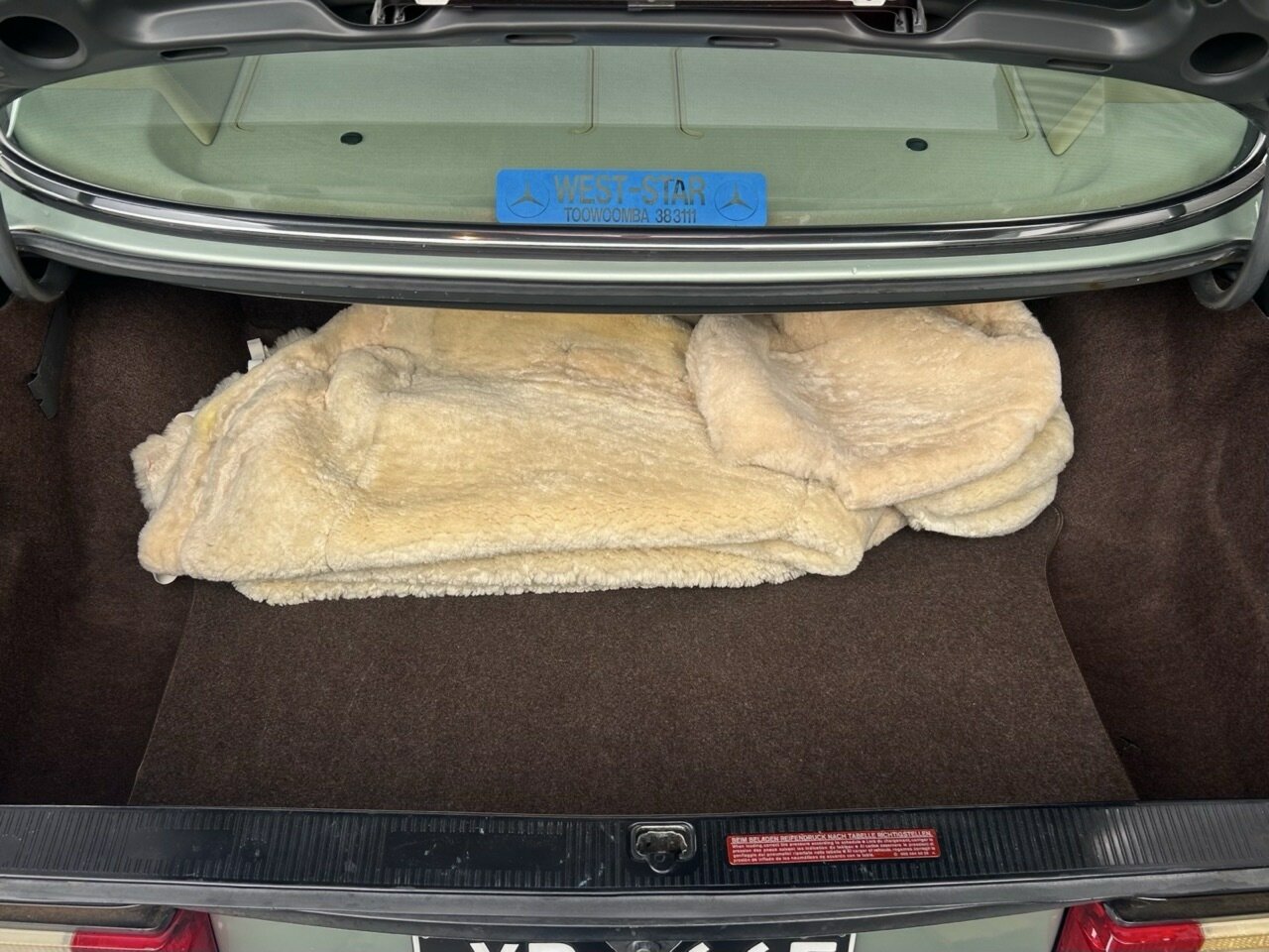 1988 MERCEDES-BENZ 300SE W126 4 SP AUTOMATIC 4D SEDAN