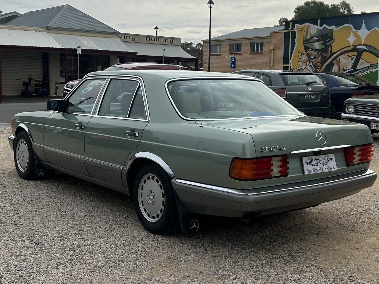 1988 MERCEDES-BENZ 300SE W126 4 SP AUTOMATIC 4D SEDAN