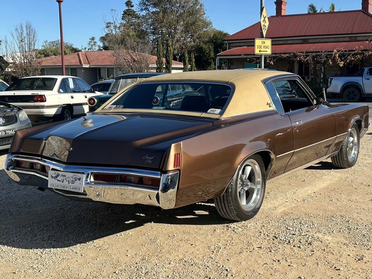 1971 PONTIAC GRAND PRIX SJ 3 SP AUTOMATIC 2D COUPE
