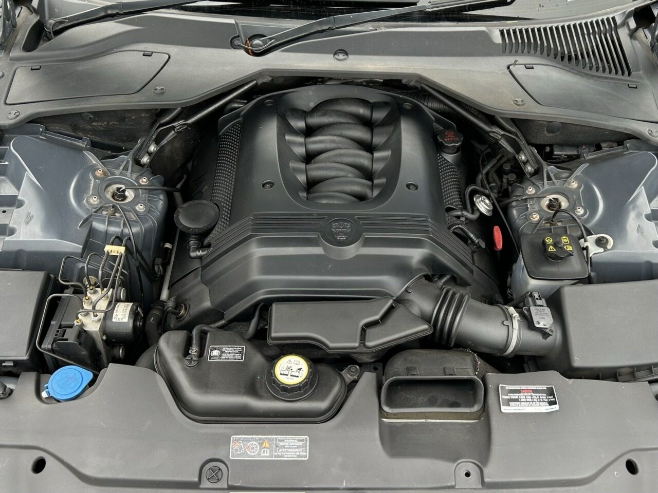2004 JAGUAR XJ8 X350 SOVEREIGN 6 SP AUTOMATIC 4D SEDAN