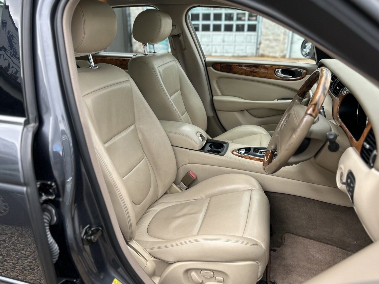 2004 JAGUAR XJ8 X350 SOVEREIGN 6 SP AUTOMATIC 4D SEDAN
