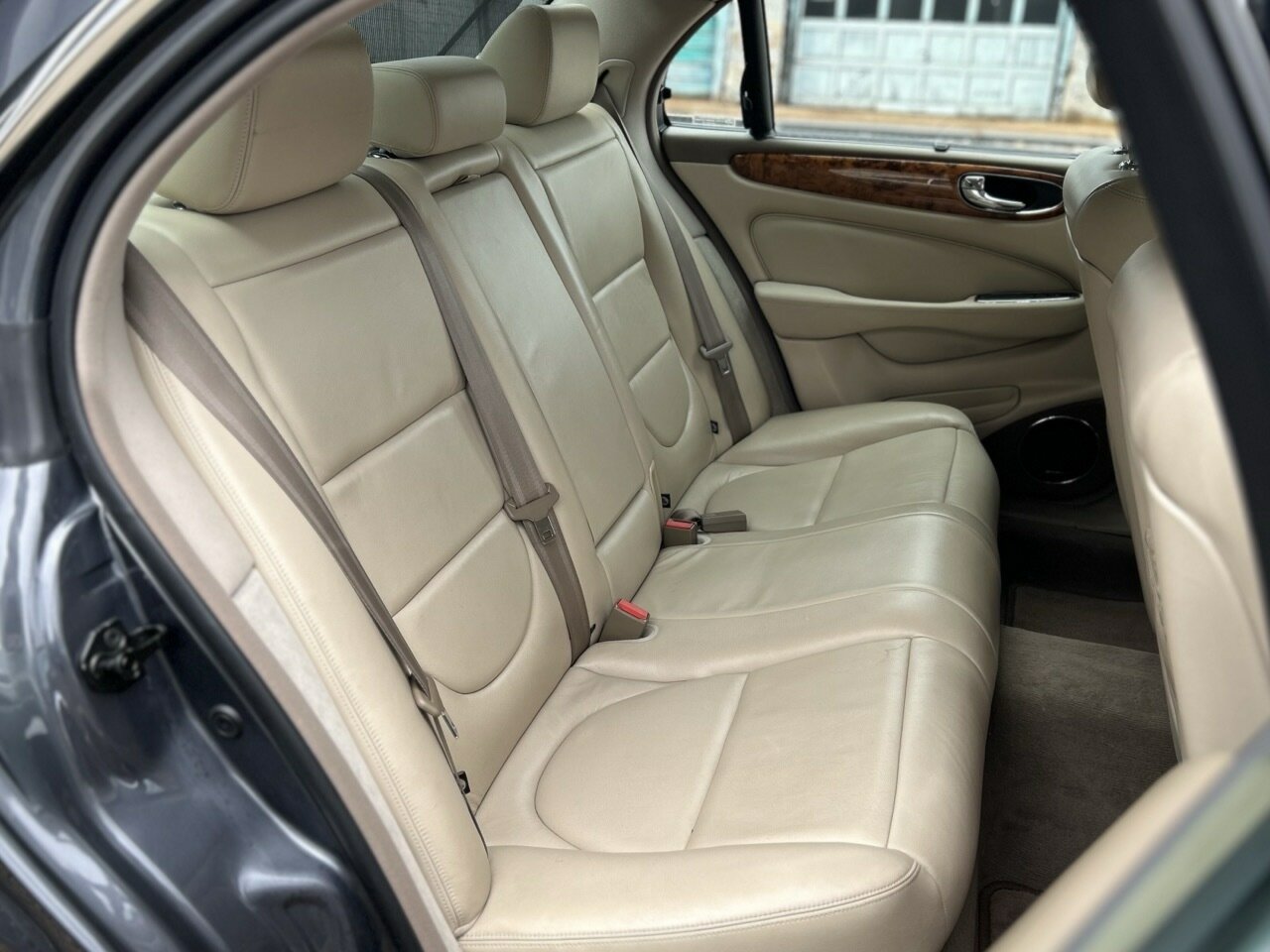 2004 JAGUAR XJ8 X350 SOVEREIGN 6 SP AUTOMATIC 4D SEDAN