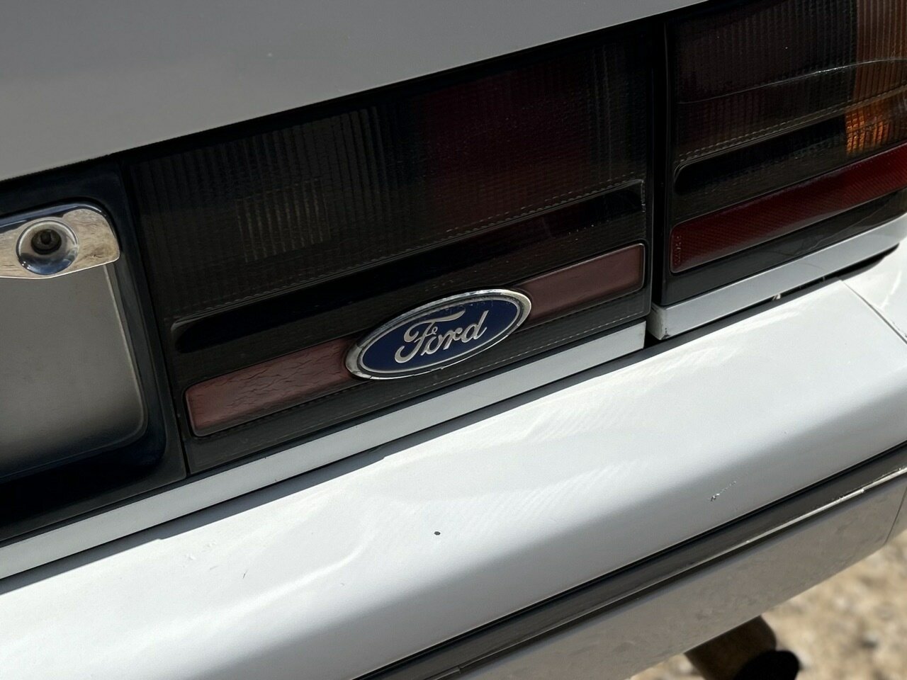 1993 FORD LTD DC 4 SP AUTOMATIC 4D SEDAN