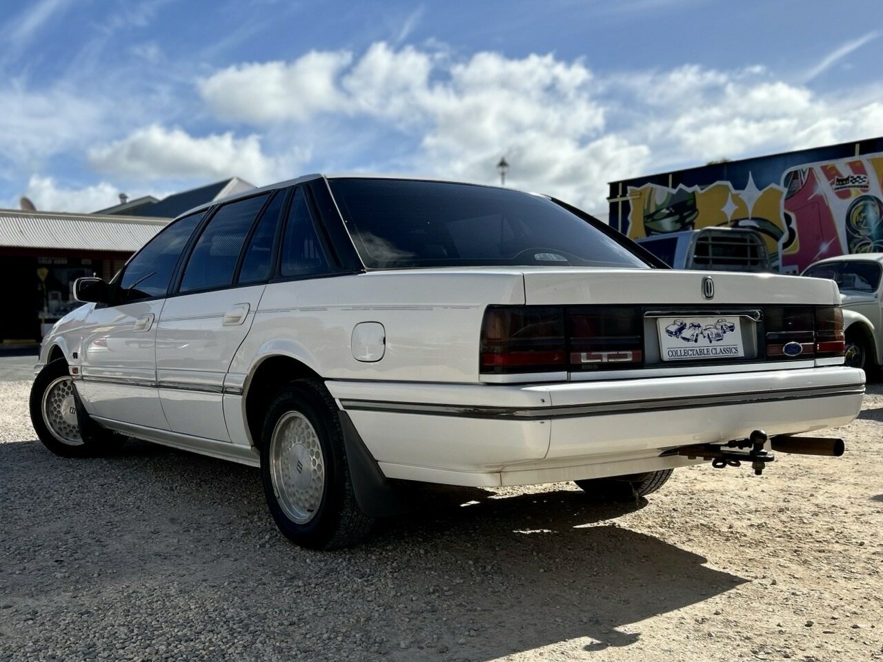1993 FORD LTD DC 4 SP AUTOMATIC 4D SEDAN