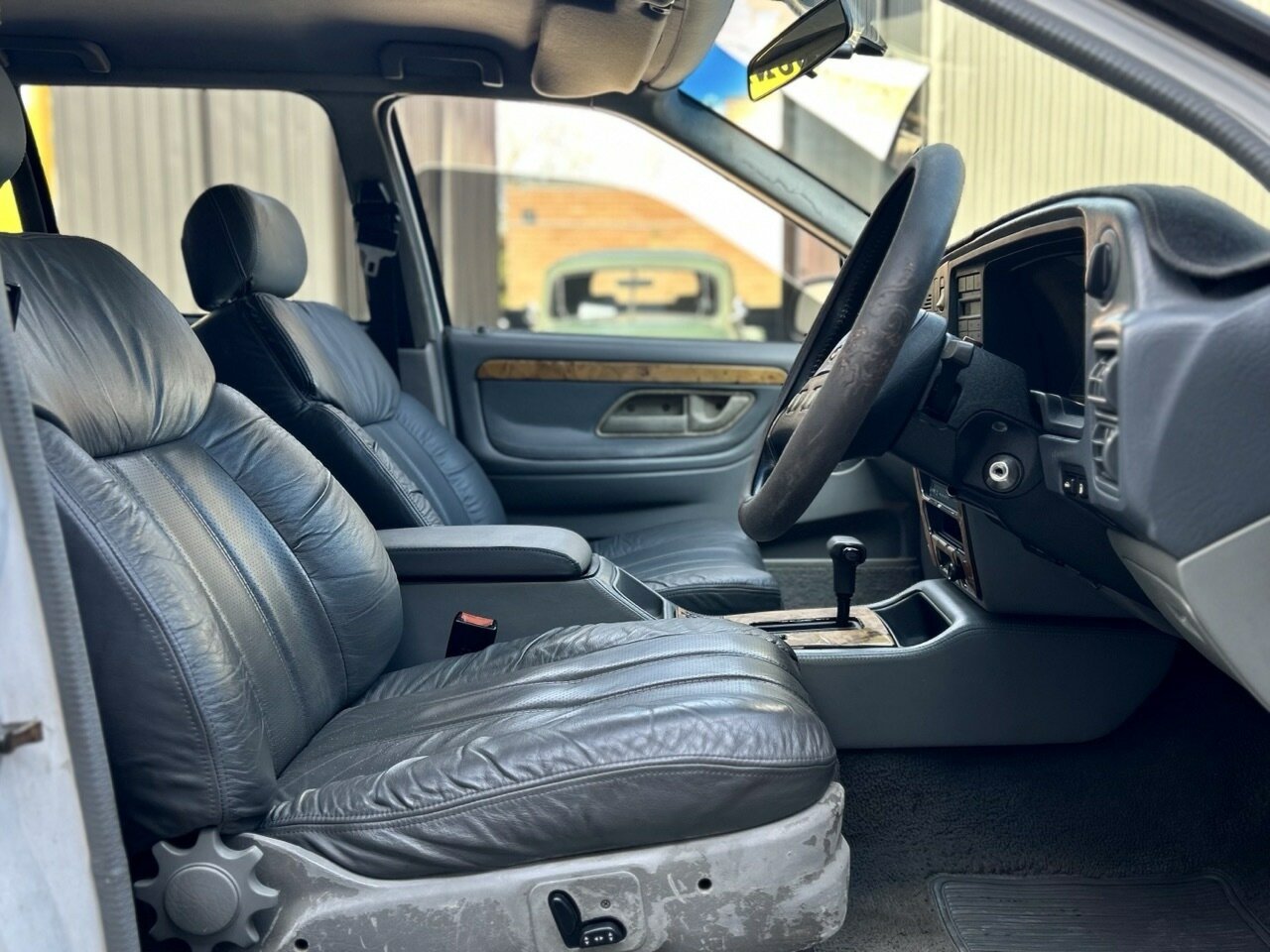 1993 FORD LTD DC 4 SP AUTOMATIC 4D SEDAN