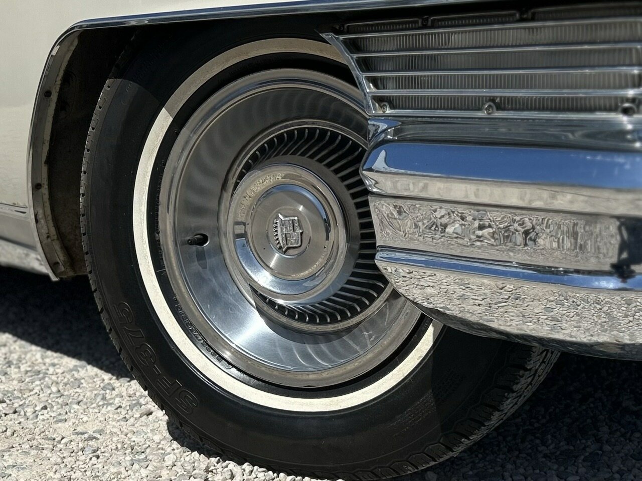 1964 CADILLAC SERIES 62 SEDAN